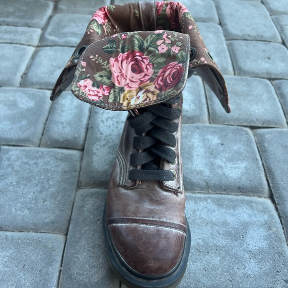 Dr. Martens Triumph Waxed Brown Floral Combat Boots - Picture 8 of 9